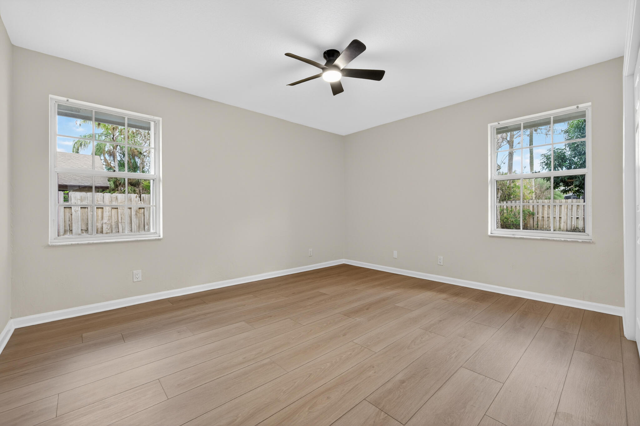 SUGAR POND MANOR OF WELLINGTON - Residential