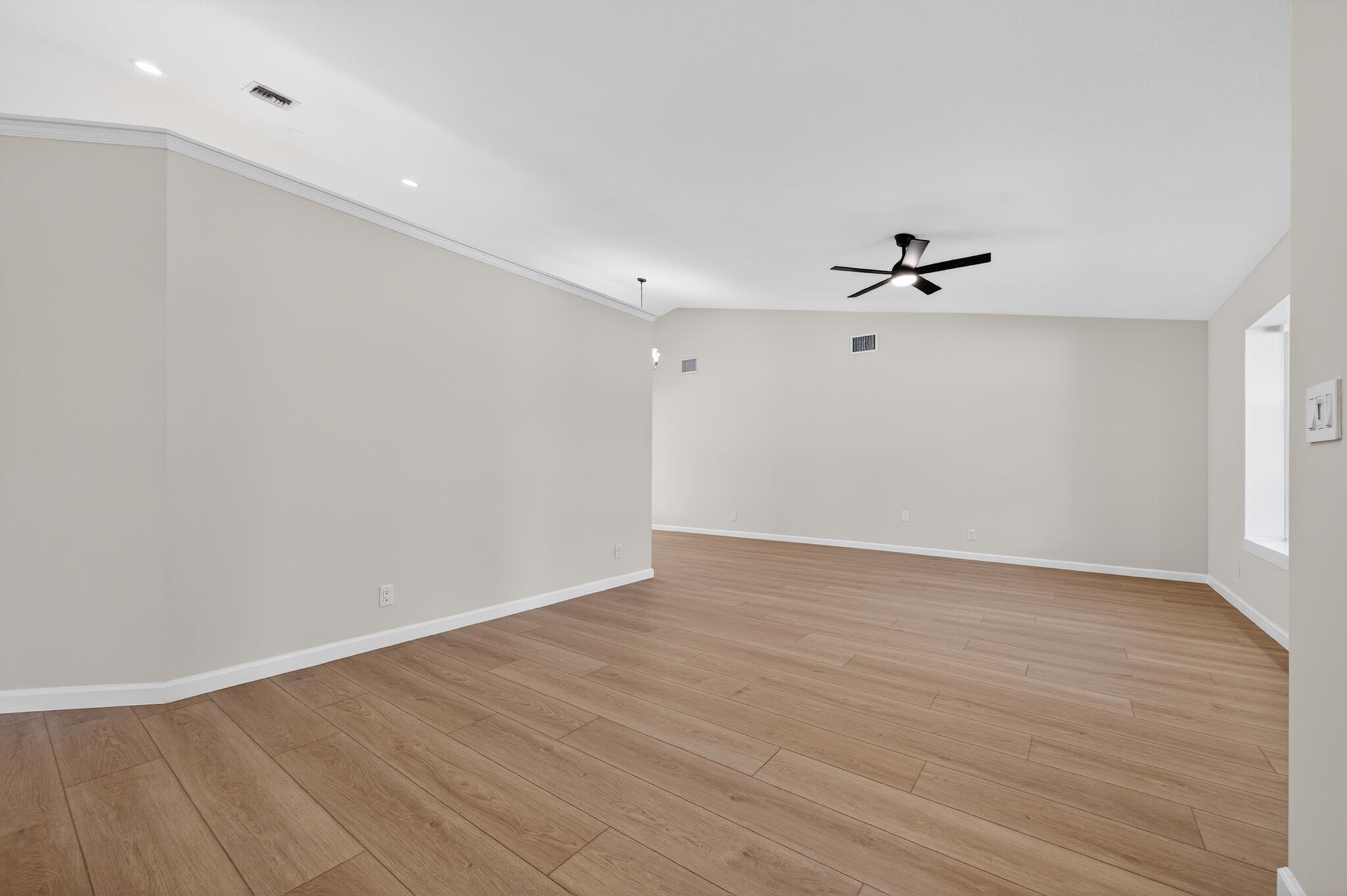 SUGAR POND MANOR OF WELLINGTON - Residential