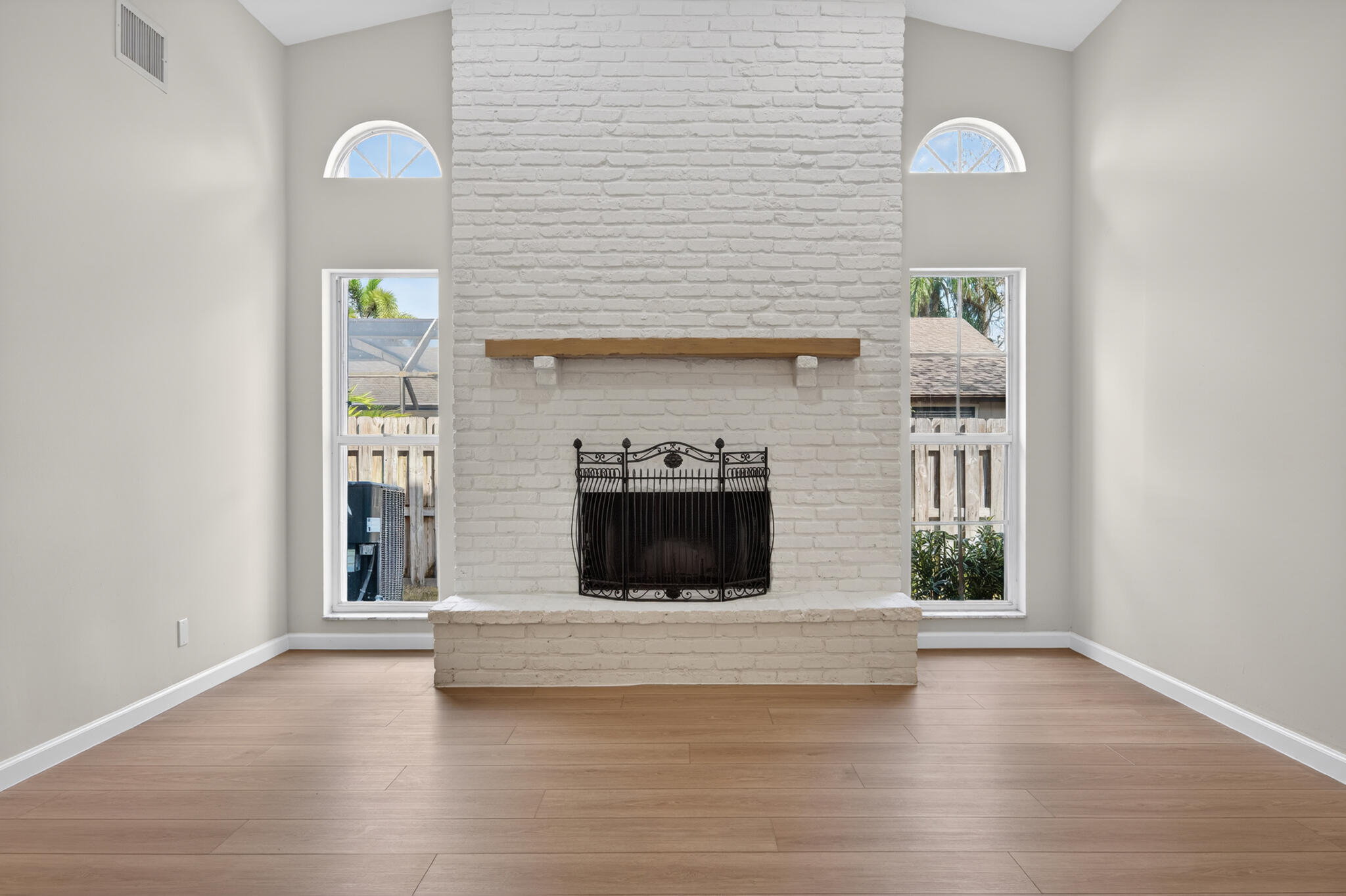 SUGAR POND MANOR OF WELLINGTON - Residential