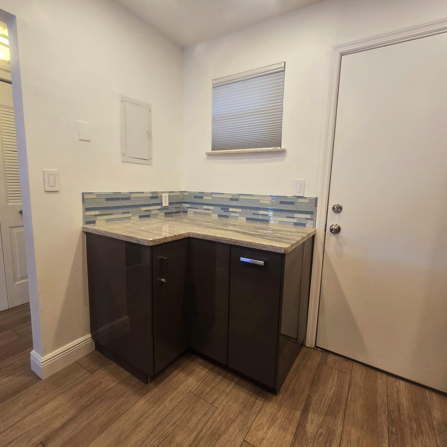 POLYNESIAN GARDENS CONDOM - Residential Lease