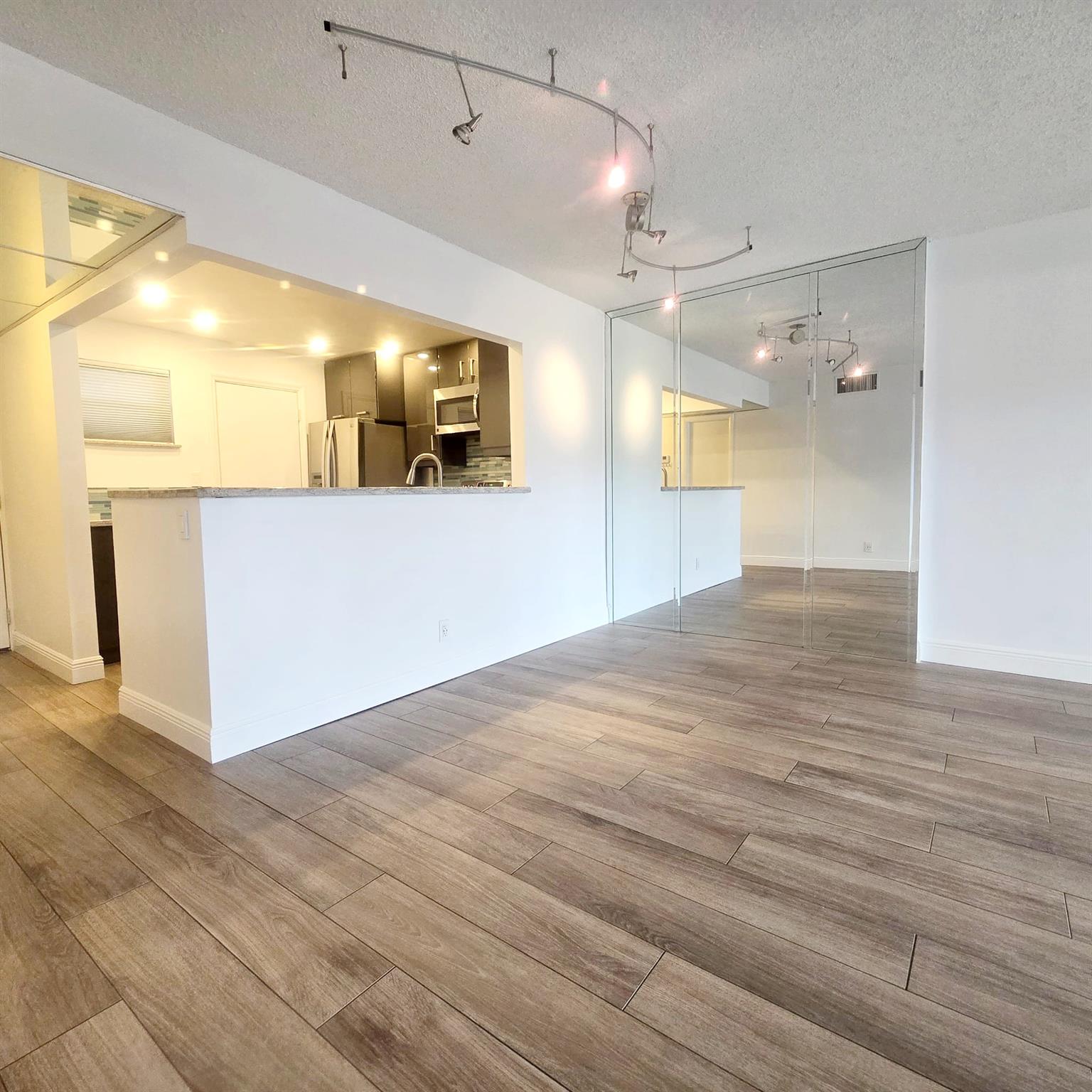 POLYNESIAN GARDENS CONDOM - Residential Lease