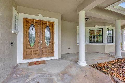 A home in Loxahatchee