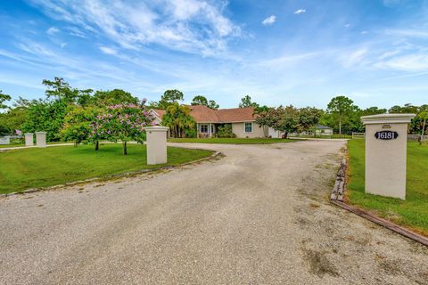 A home in Loxahatchee