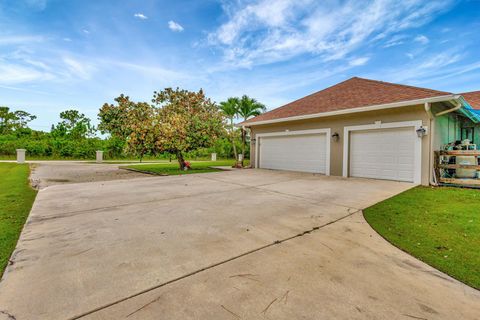 A home in Loxahatchee