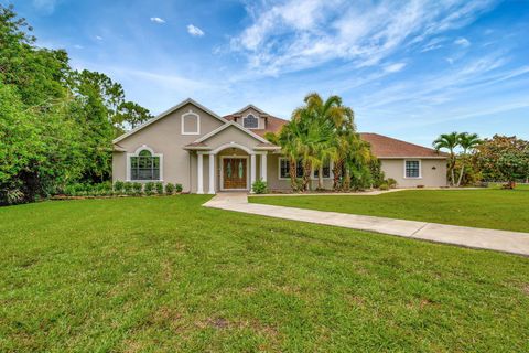 A home in Loxahatchee