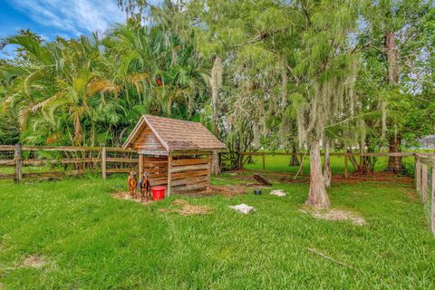 A home in Loxahatchee