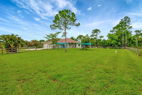 A home in Loxahatchee