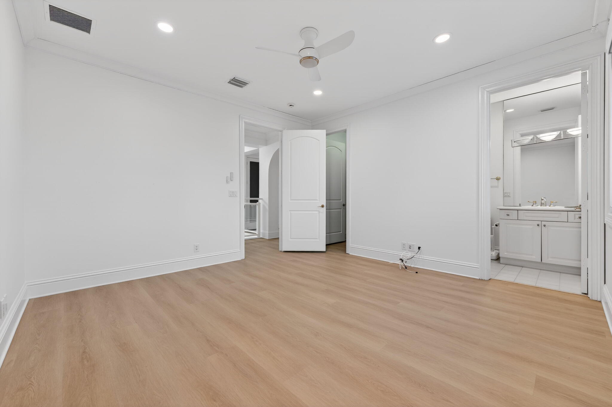 LAKE ROGERS ISLE UNIT D - Residential