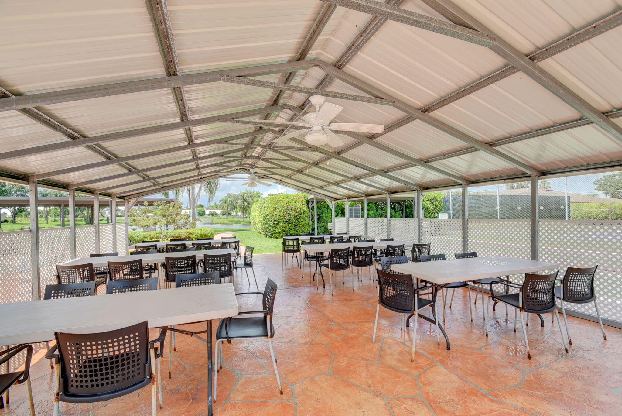 HIGH POINT OF DELRAY WEST CONDO SEC 3 - Residential