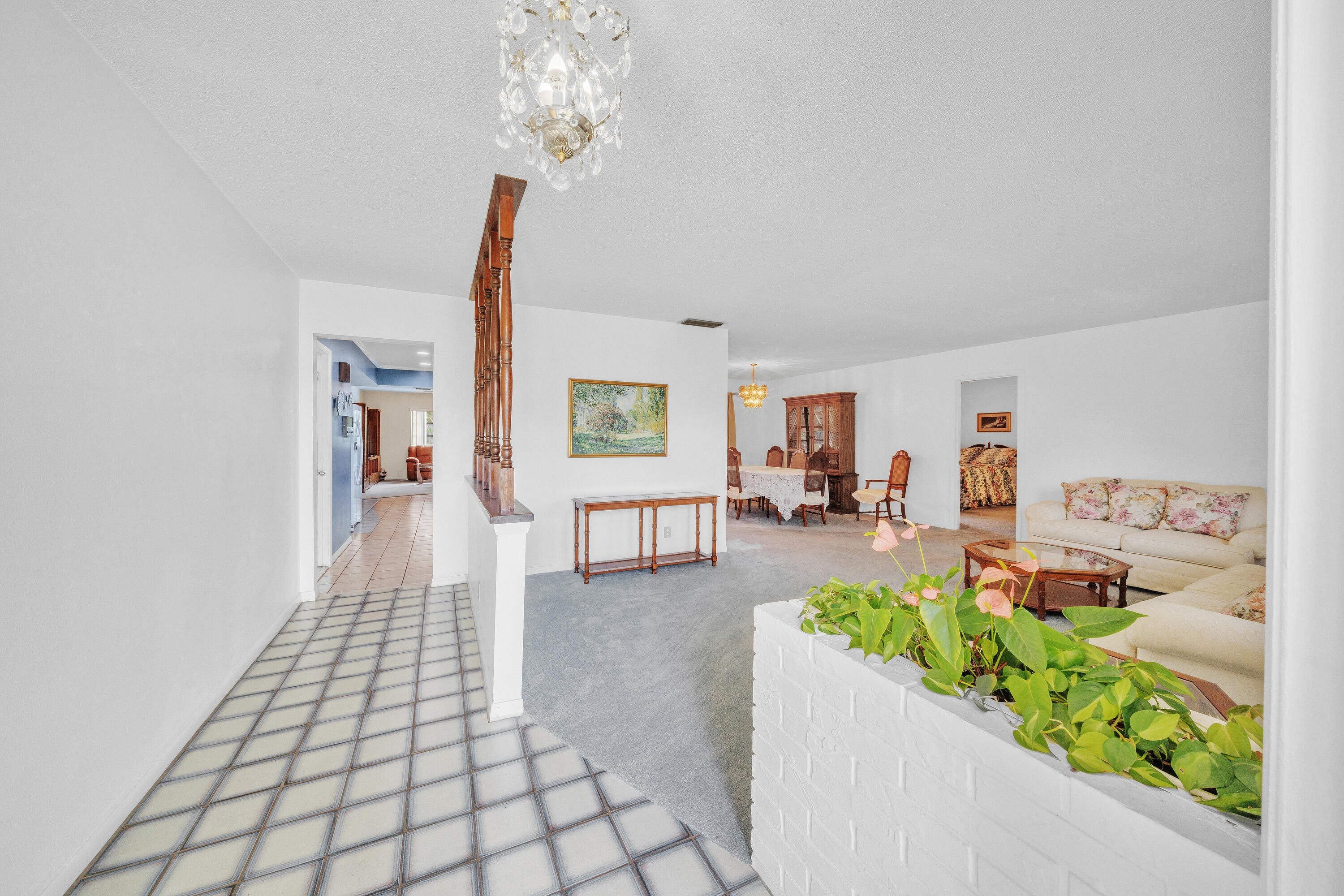 1222 Essex Drive