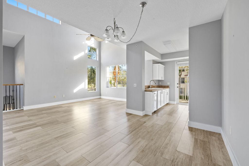 Photo of 1116 University Boulevard #21, Jupiter, FL 33458 (MLS # R10767632)