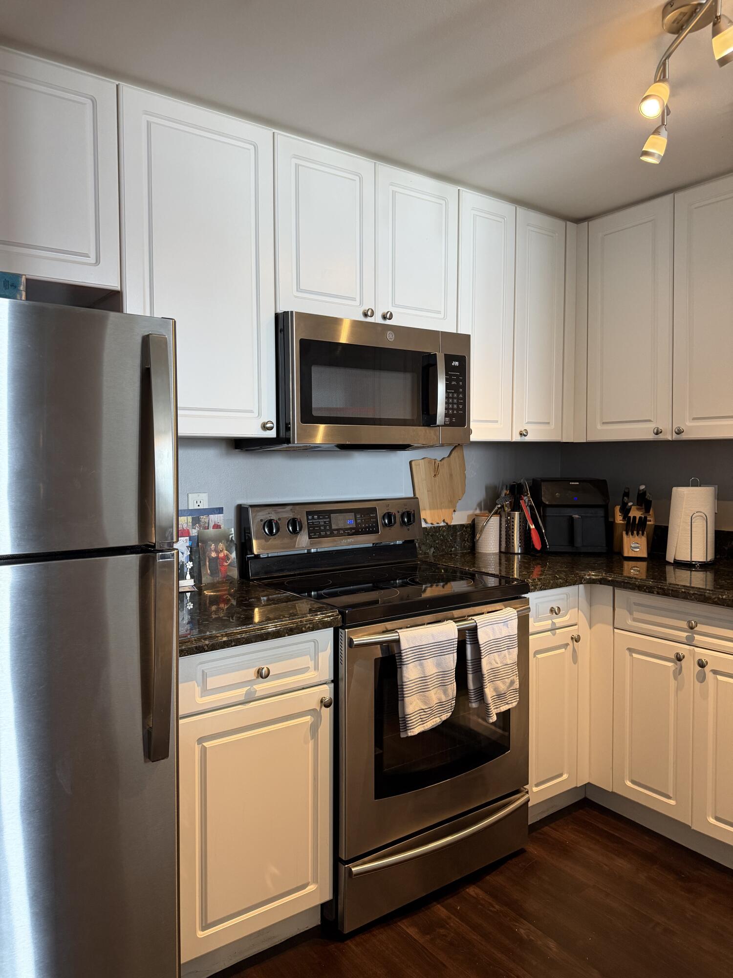 STRAND CONDO - Residential Lease