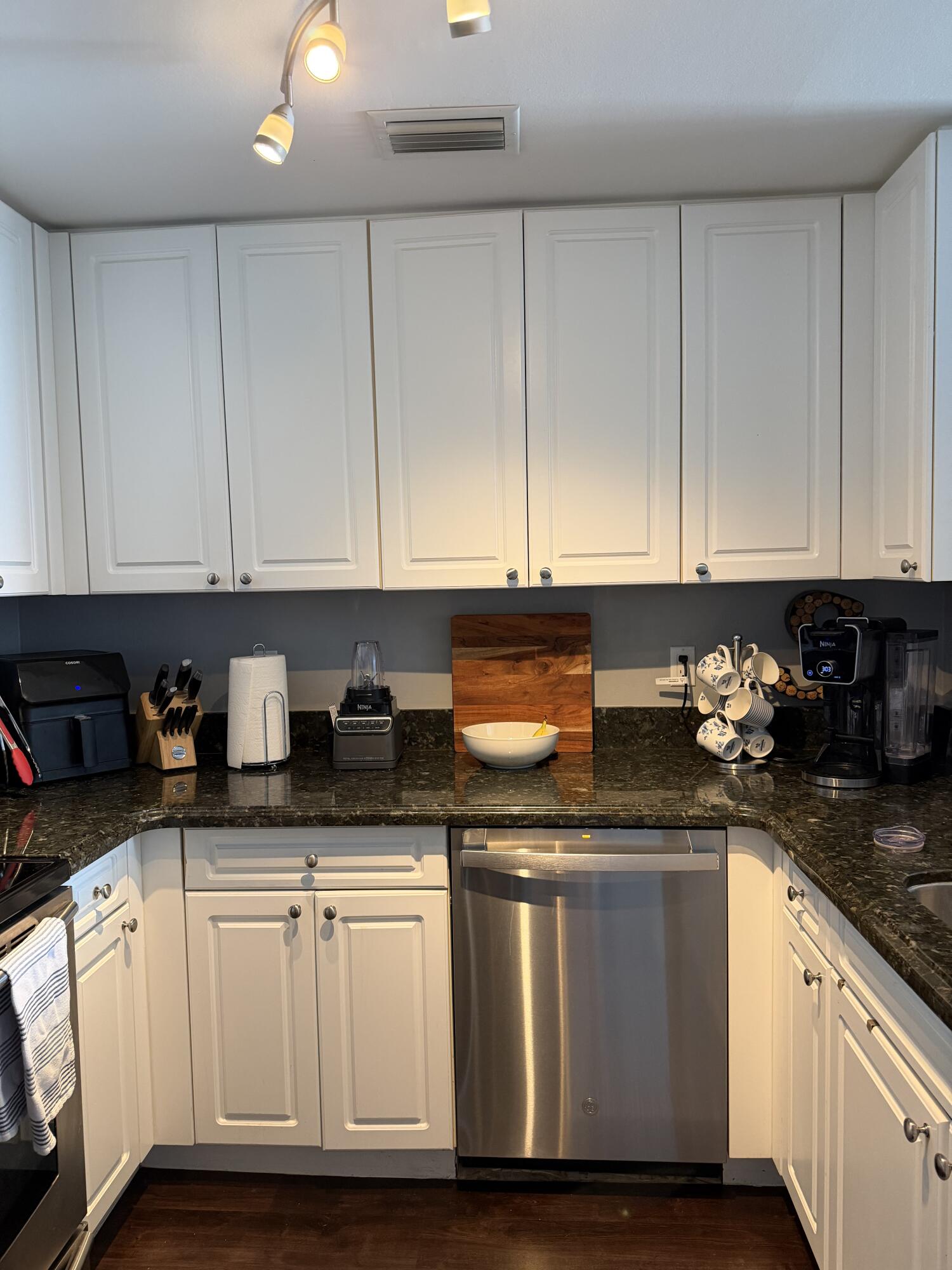 STRAND CONDO - Residential Lease