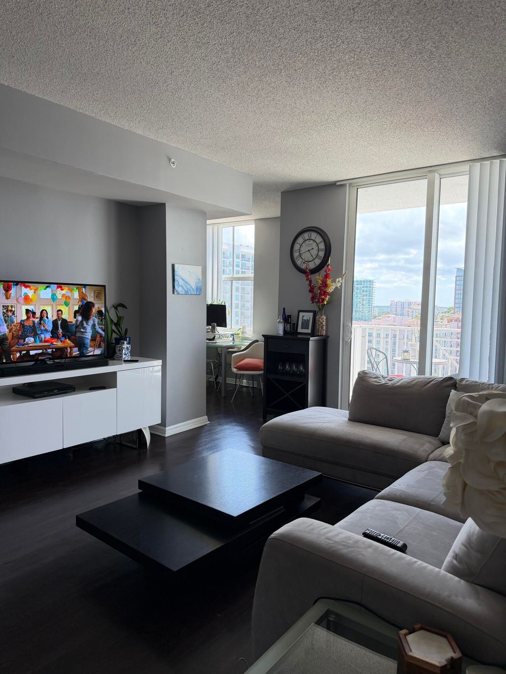 Photo of 255 Evernia Street #1215, West Palm Beach, FL 33401 (MLS # B26021961)