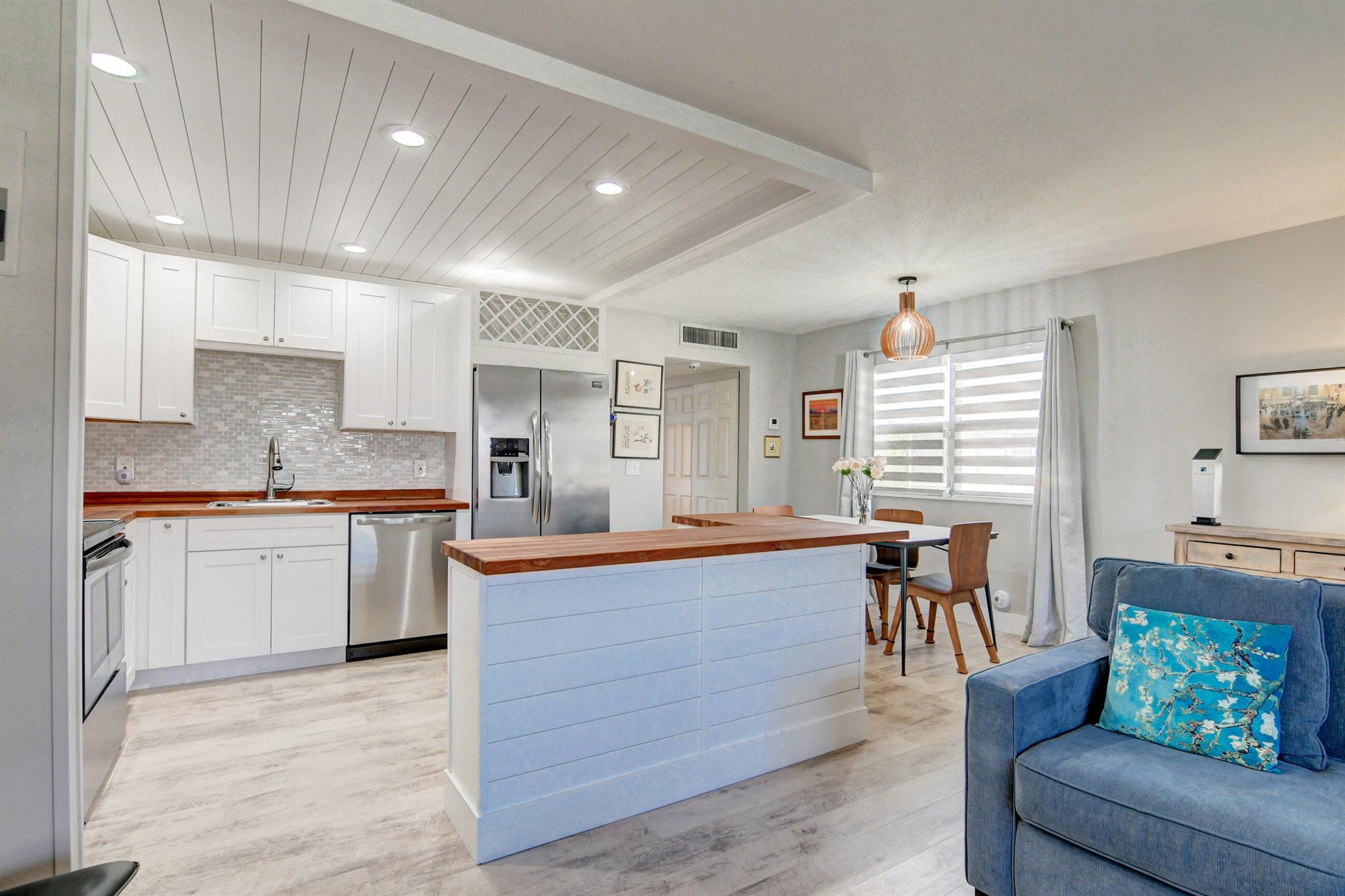 KINGS POINT - Residential