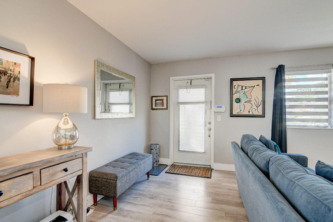 KINGS POINT - Residential