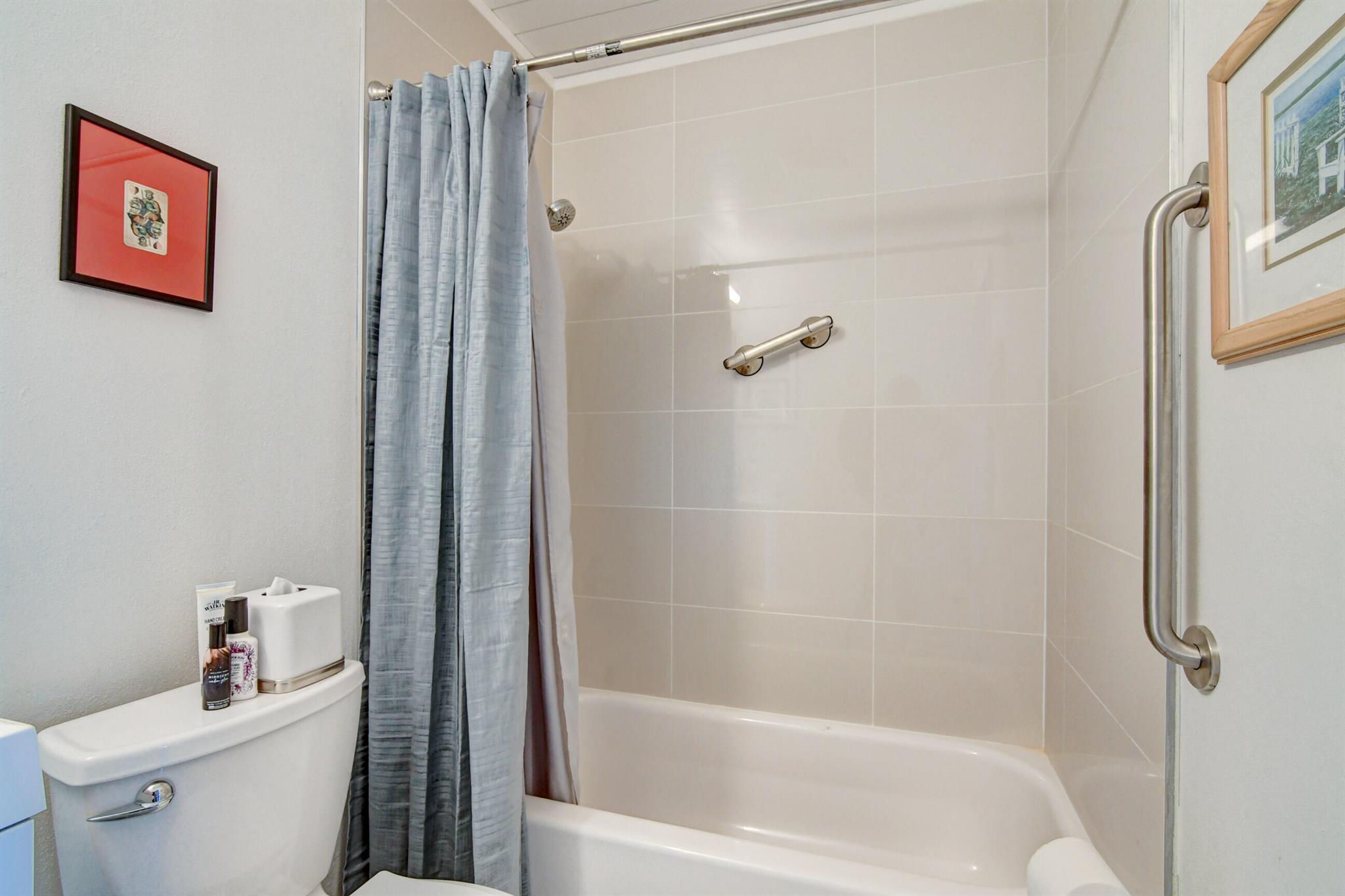 KINGS POINT - Residential