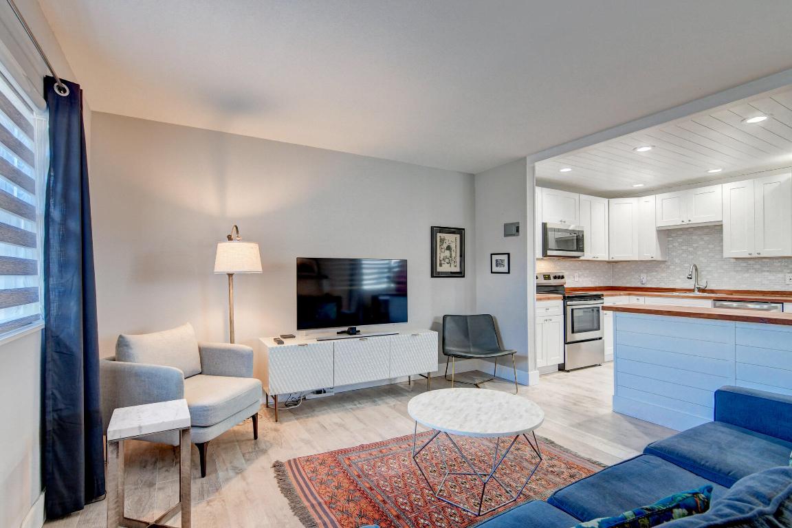 KINGS POINT - Residential