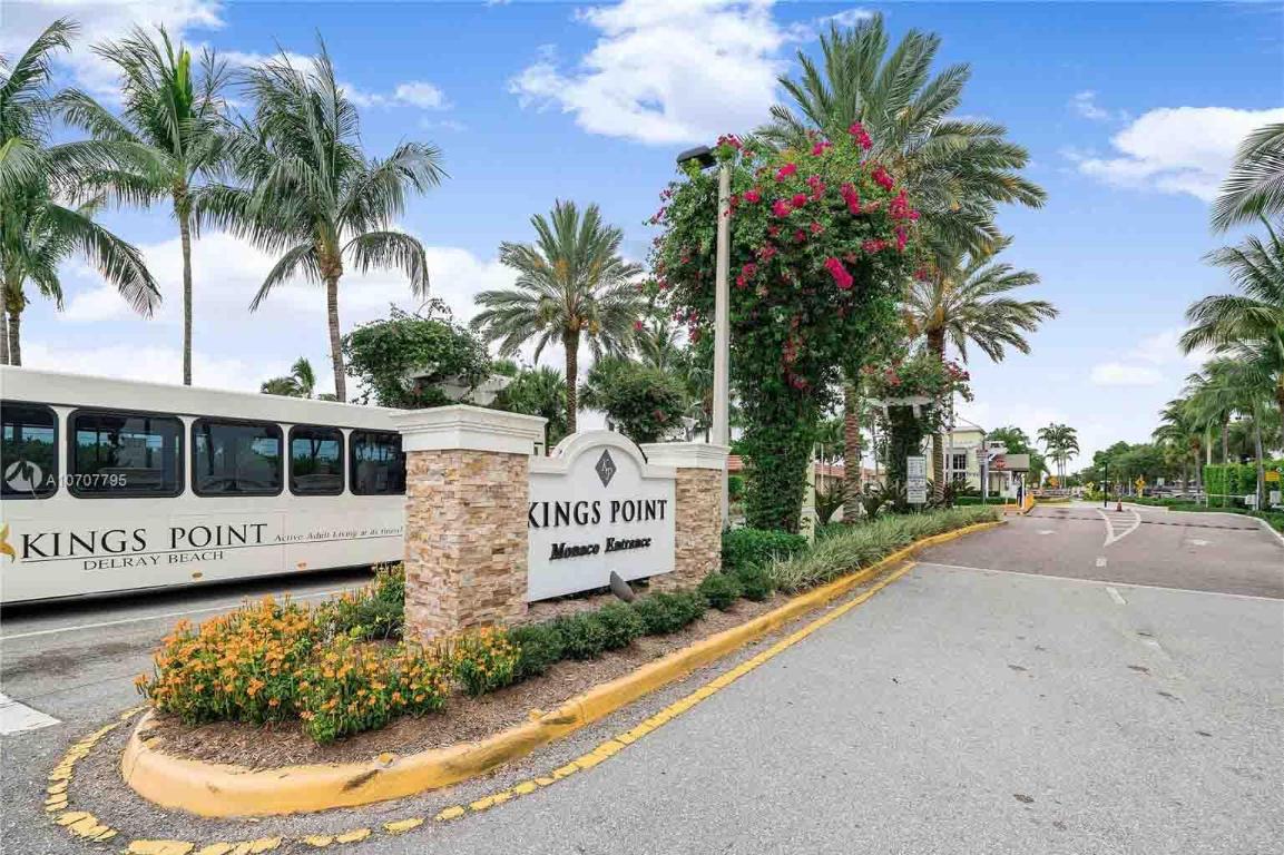 KINGS POINT - Residential