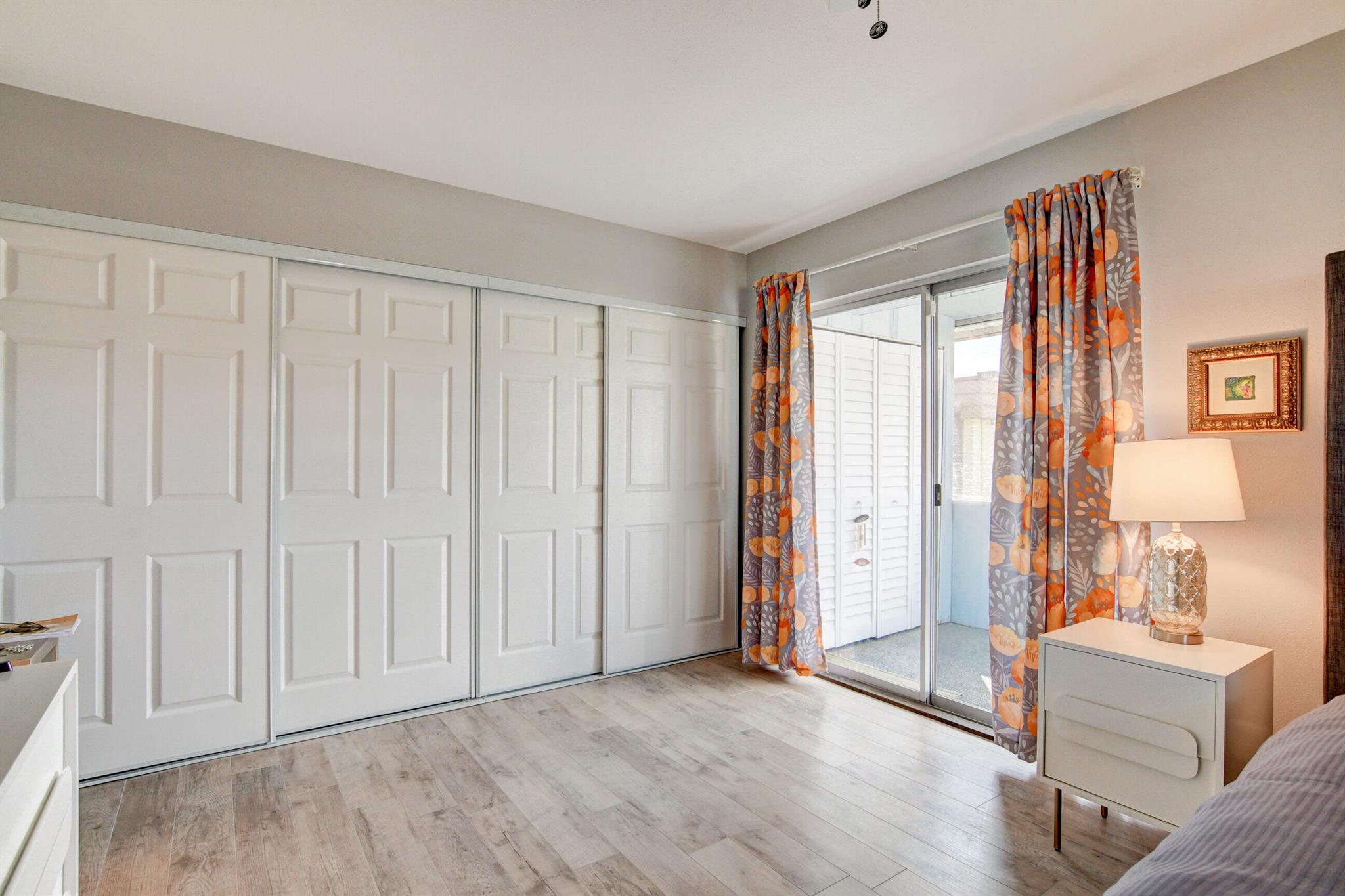 KINGS POINT - Residential