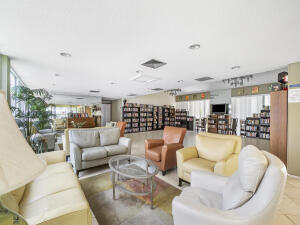 CYPRESS BEND CONDOMINIUM - Residential Lease