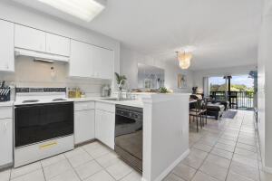 CYPRESS BEND CONDOMINIUM - Residential Lease