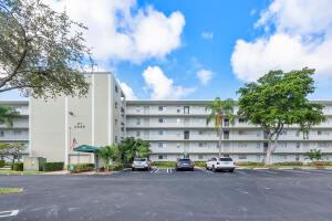 CYPRESS BEND CONDOMINIUM - Residential Lease