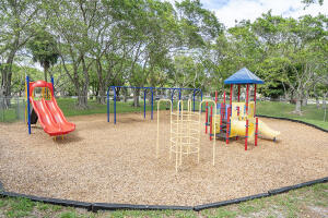 CYPRESS BEND CONDOMINIUM - Residential Lease