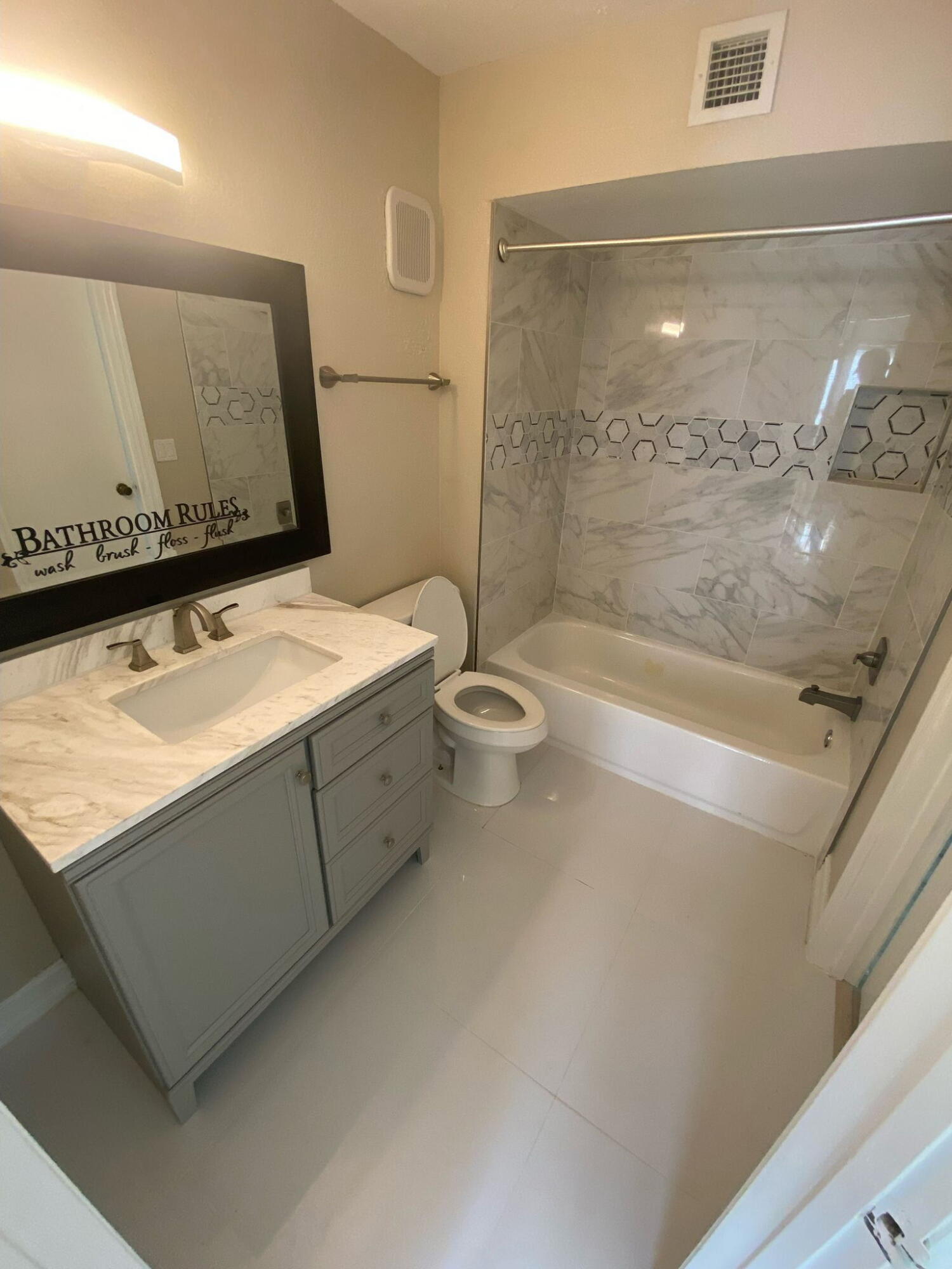 PONTE VERDE AT PALM BEACH LAKES CONDO - Residential Lease