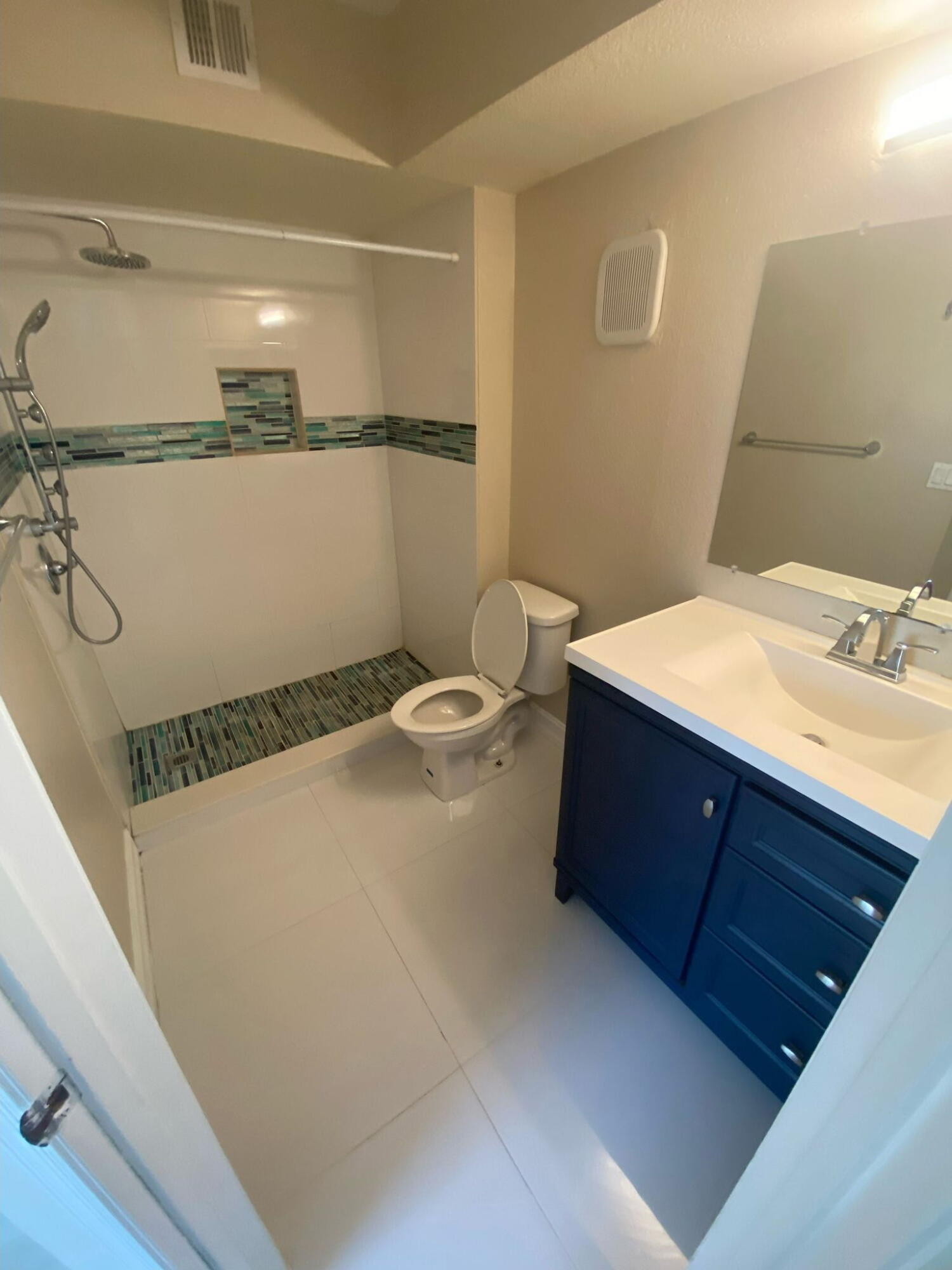 PONTE VERDE AT PALM BEACH LAKES CONDO - Residential Lease
