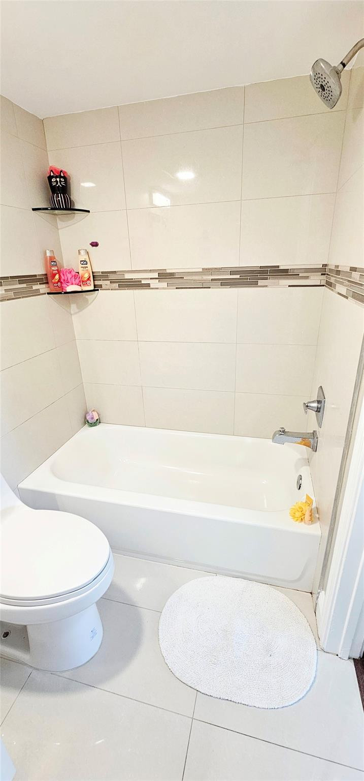 Lakewood At Emerald Hills - Residential Lease