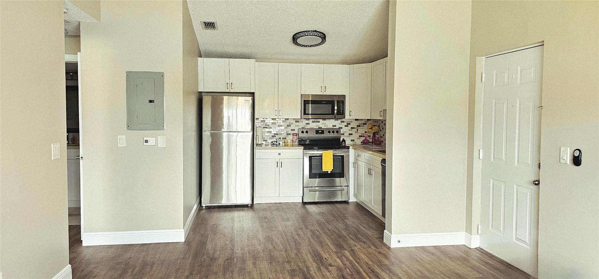 Lakewood At Emerald Hills - Residential Lease