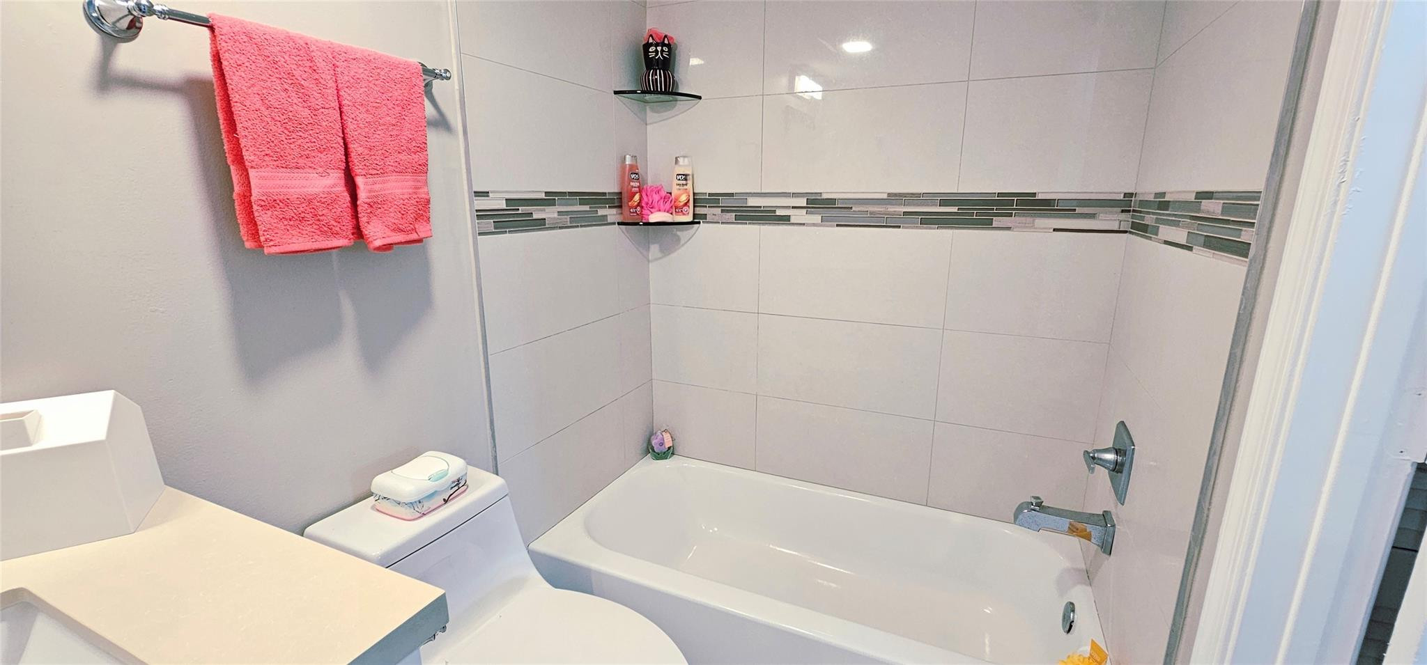 Lakewood At Emerald Hills - Residential Lease