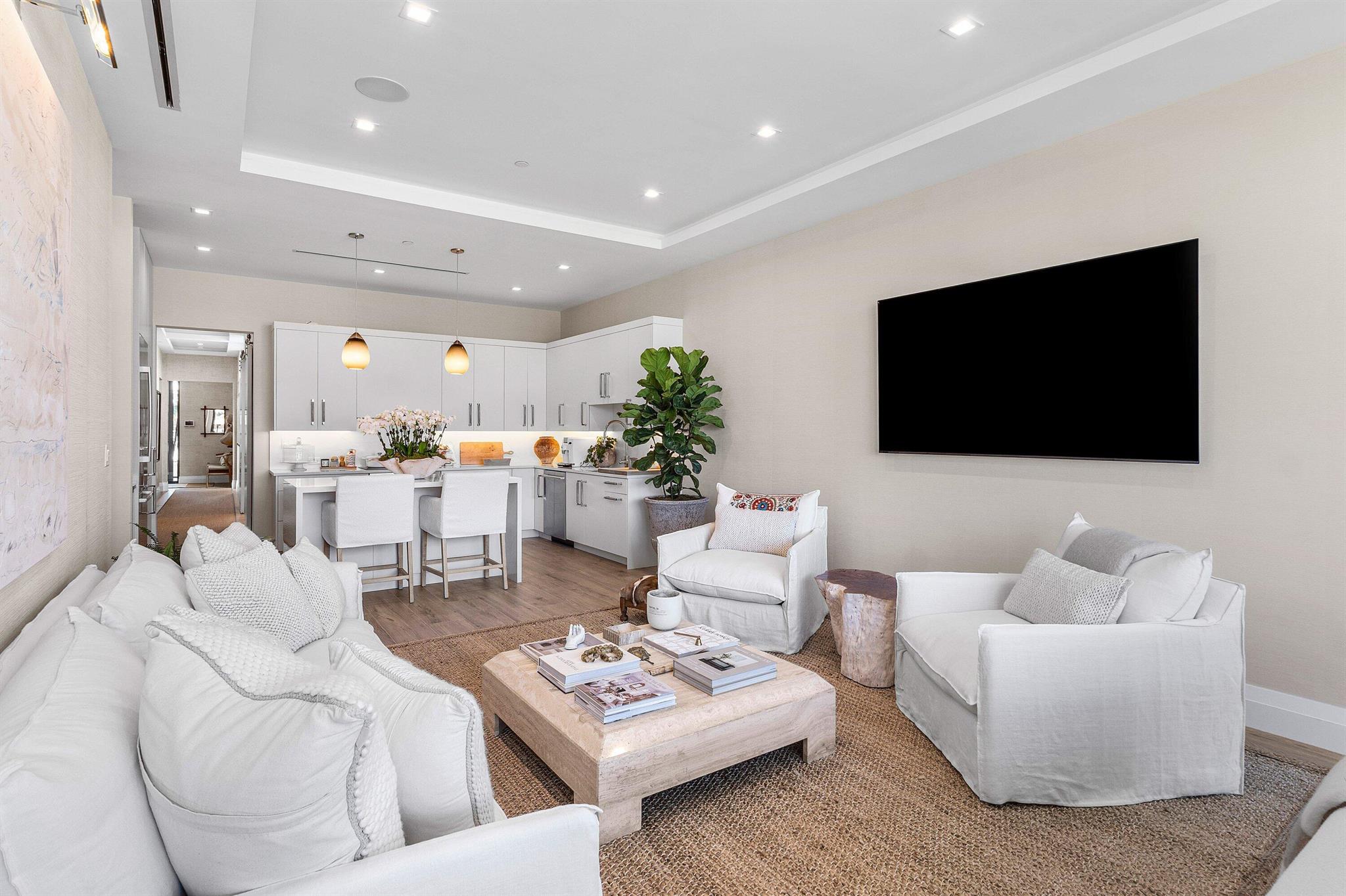 1177 MODERNE CONDO - Residential