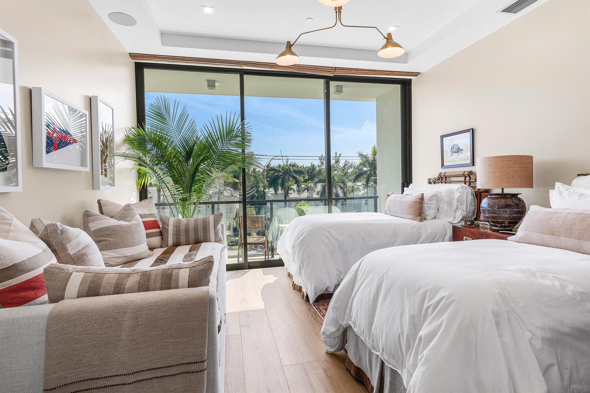 1177 MODERNE CONDO - Residential