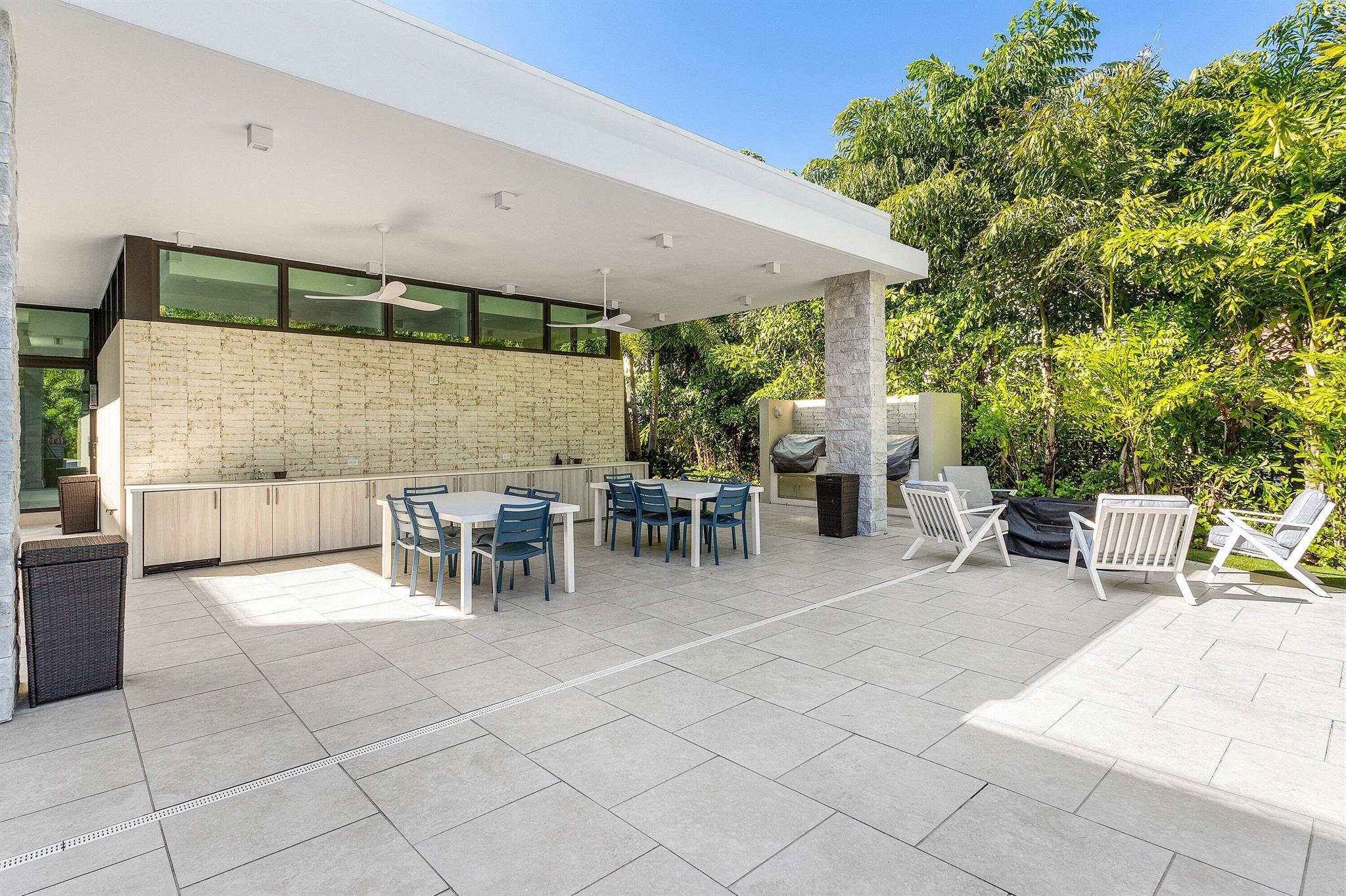 1177 MODERNE CONDO - Residential