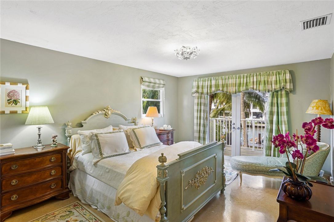 LAUDERDALE SHORES - Residential