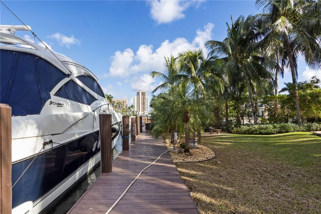 LAUDERDALE SHORES - Residential