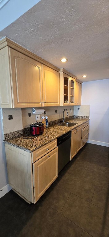 200 S Birch Road 121