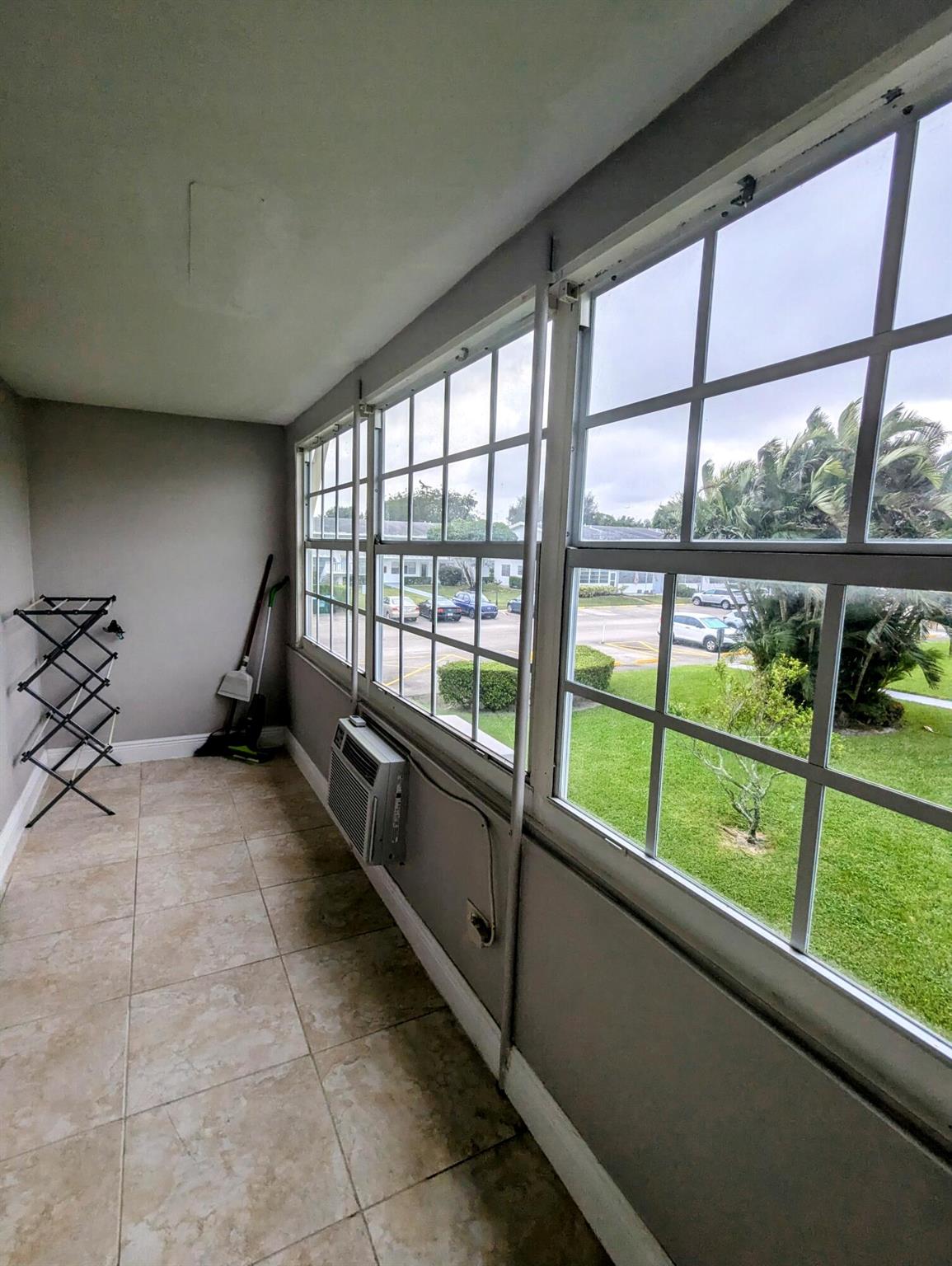 ANDOVER CONDOS - Residential