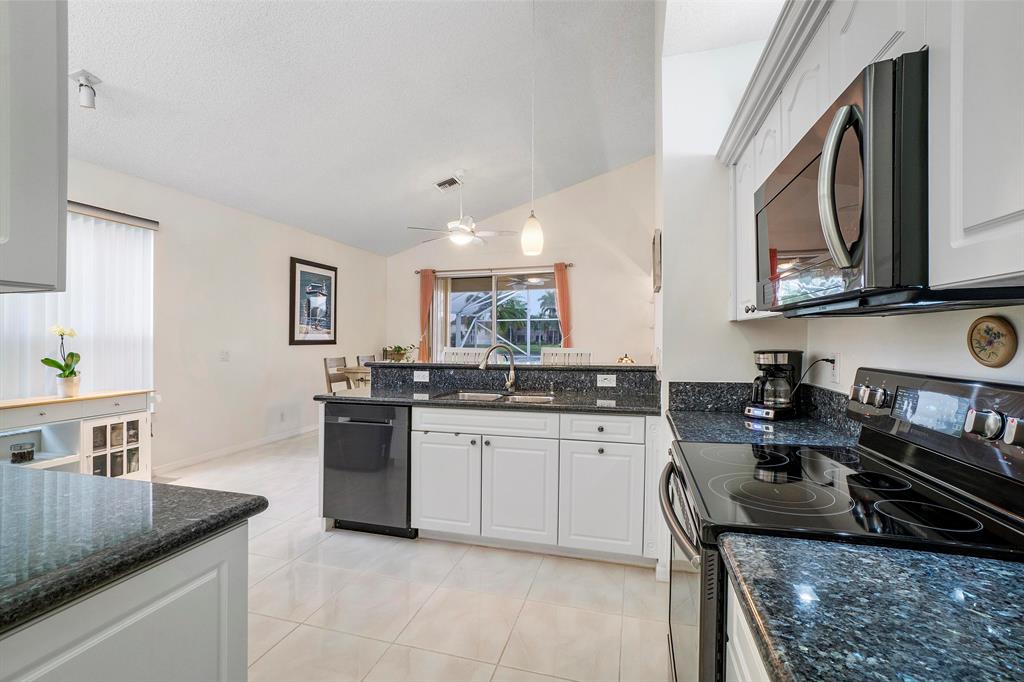 MAYFAIR AT PARKLAND - Residential