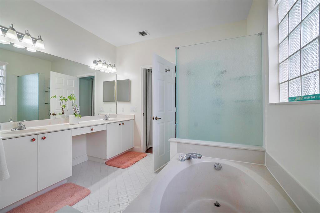 MAYFAIR AT PARKLAND - Residential