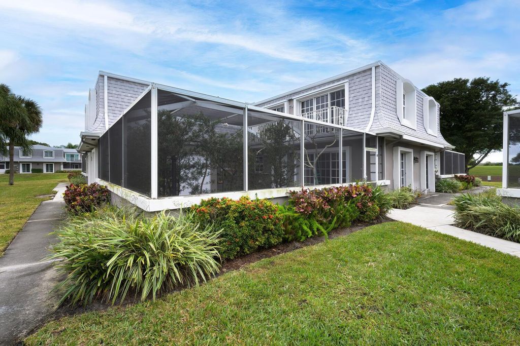 Photo of 1702 Vision Drive, Palm Beach Gardens, FL 33418 (MLS # R10967763)