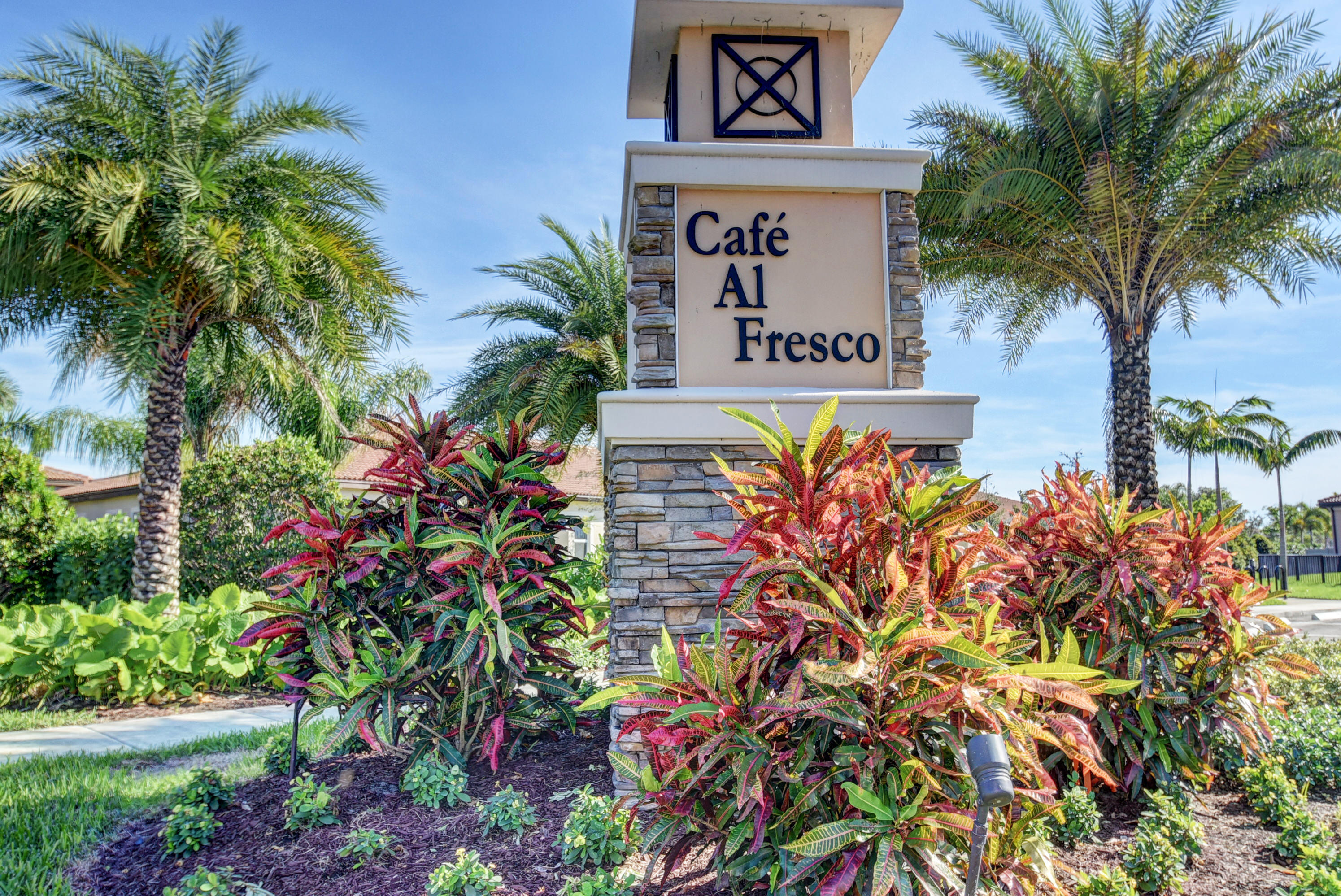VILLAGGIO RESERVE - Residential