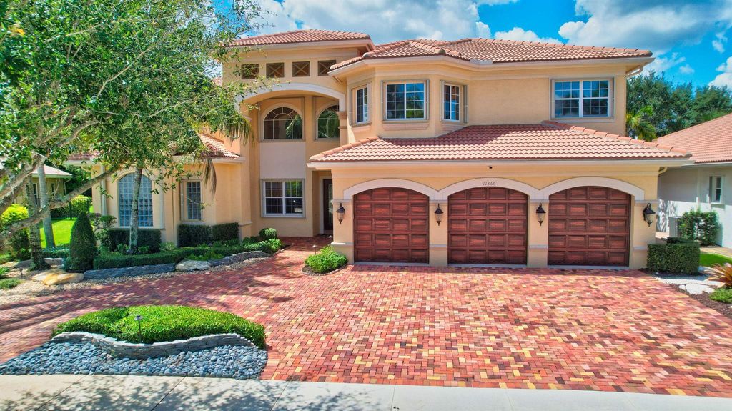 Photo of 11866 Windmill Lake Drive, Boynton Beach, FL 33473 (MLS # R10892837)