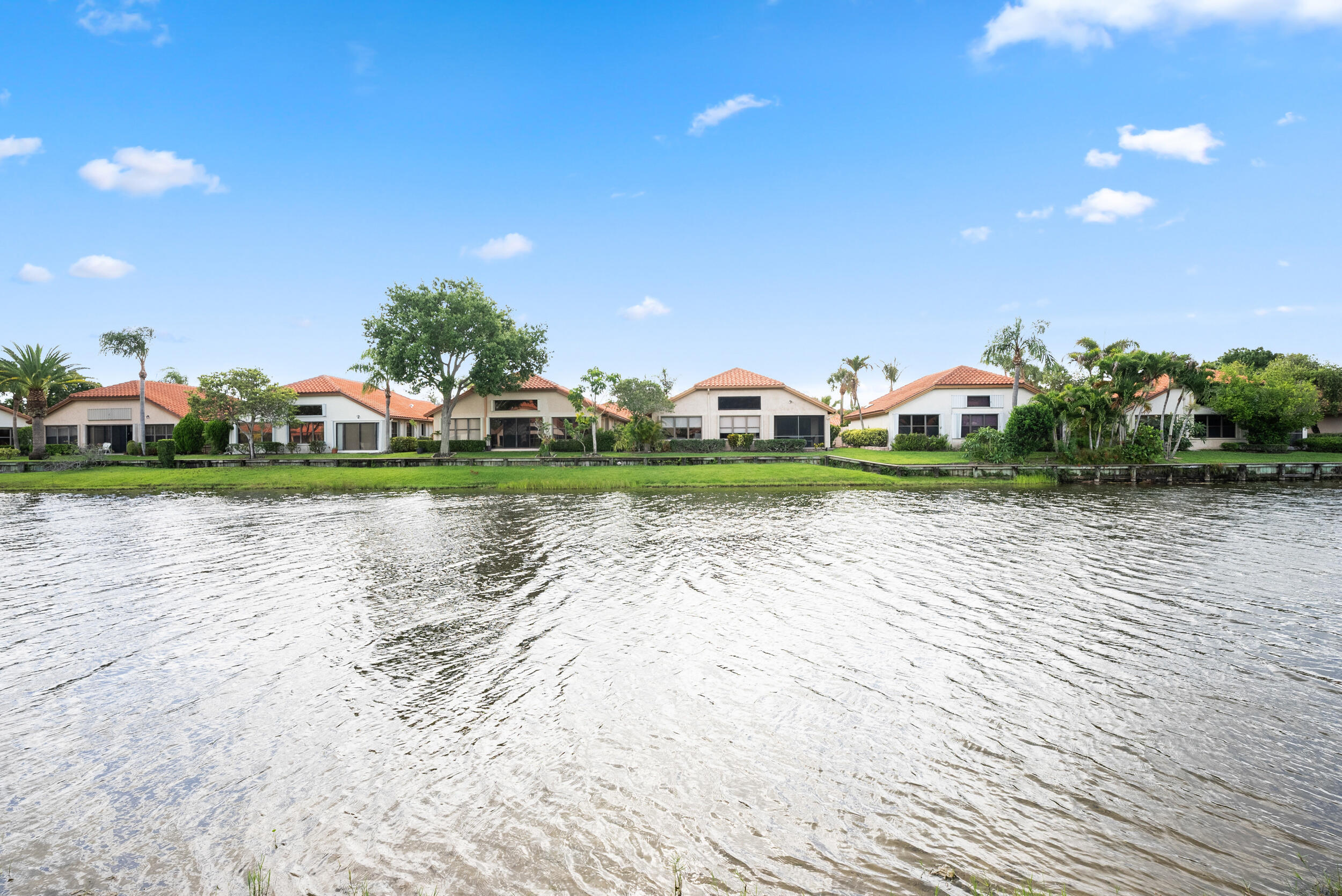 LA MARIPOSA - Residential
