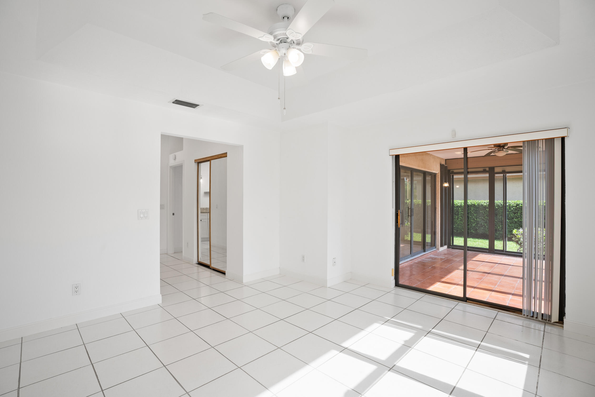 LA MARIPOSA - Residential