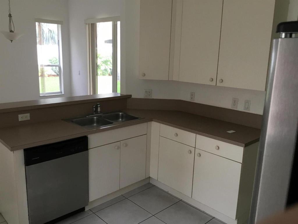 PORTOFINO SHORES - Residential Lease