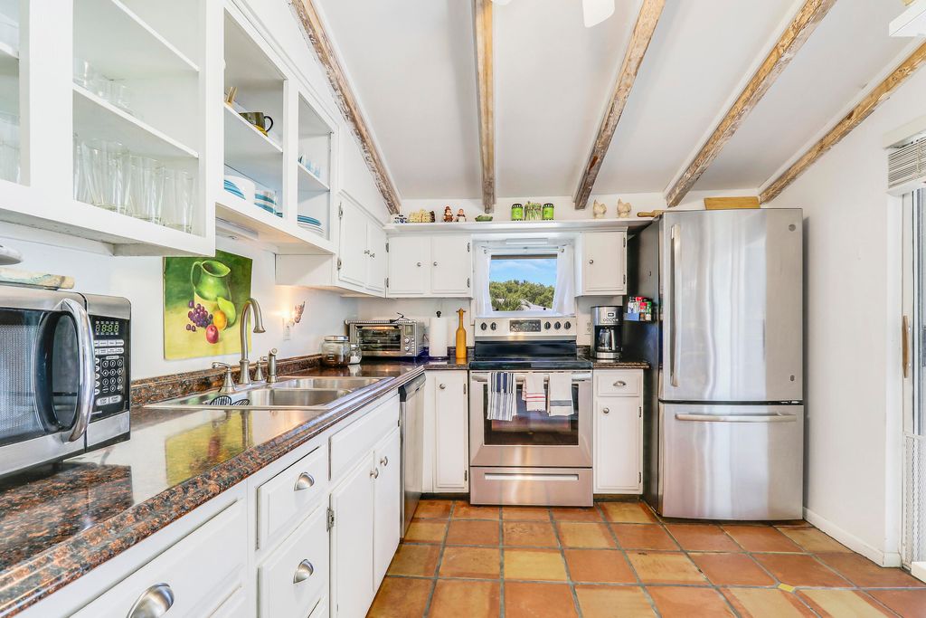 Photo of 1329 Chippewa Street, Jupiter, FL 33458 (MLS # R11112946)