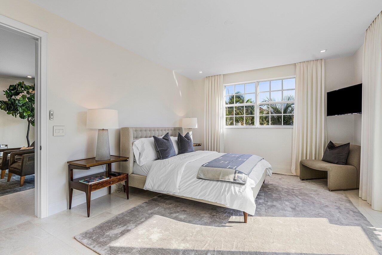 CHALET BY THE OCEAN CONDO - Residential